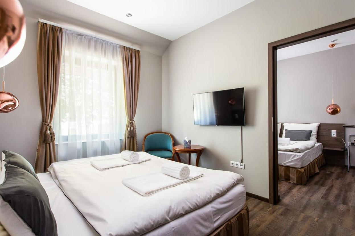 Waterfront Lodge Dunapataj Ngoại thất bức ảnh
